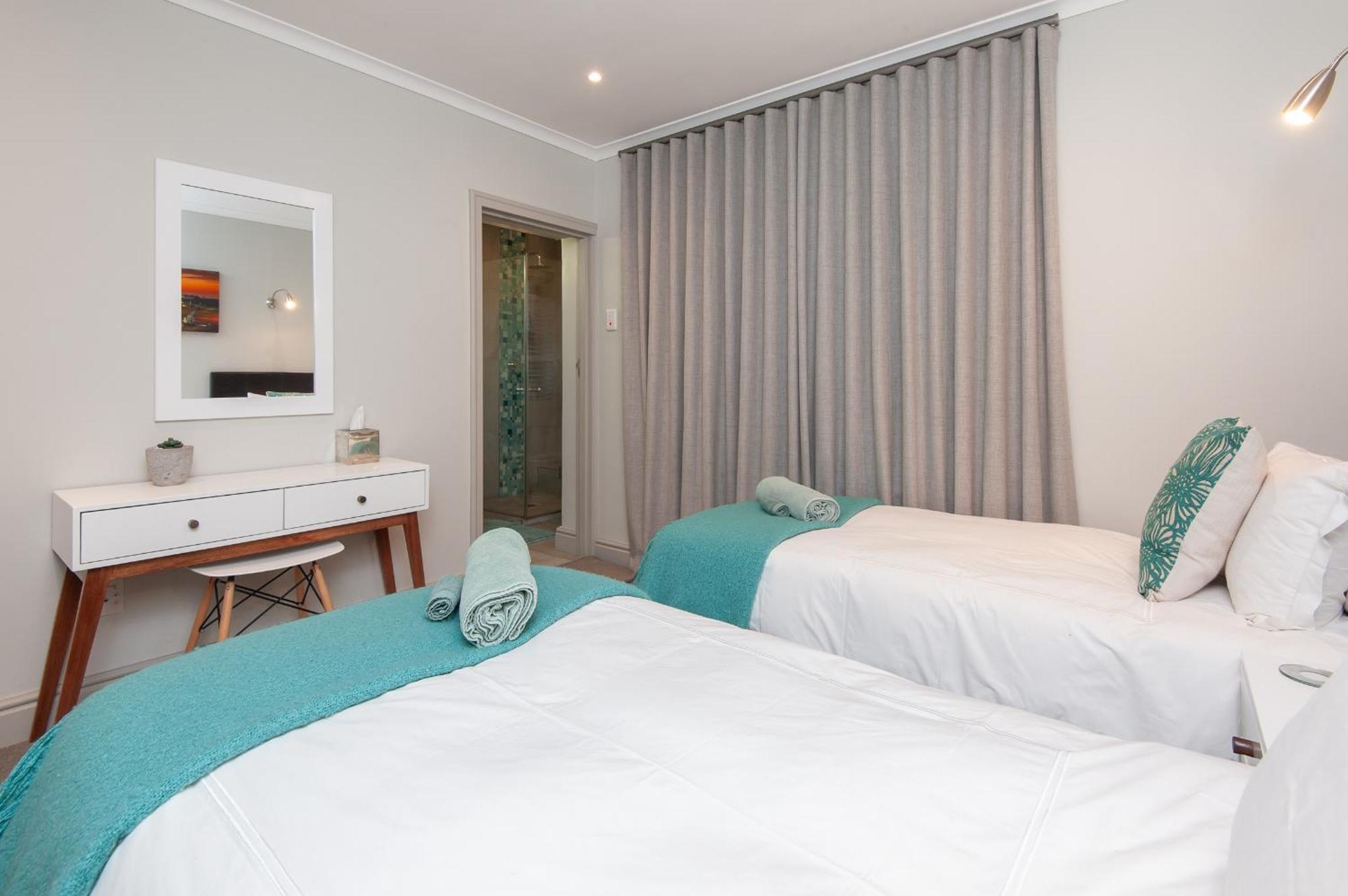 Walker Bay Luxury Seafront Apartment Hermanus Ngoại thất bức ảnh